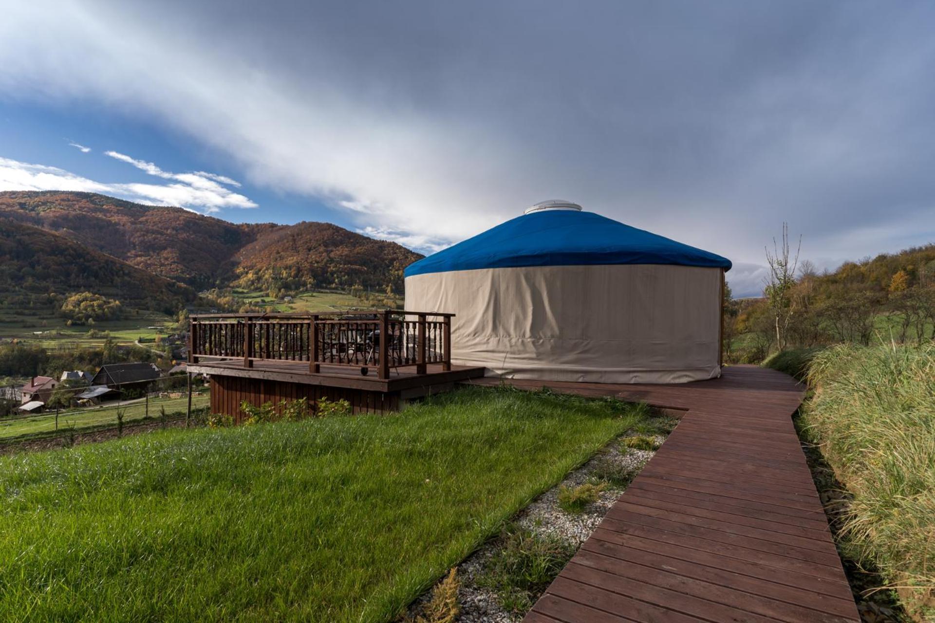 Gorski Glamping - Caloroczne Jurty Z Widokiem Tylmanowa エクステリア 写真
