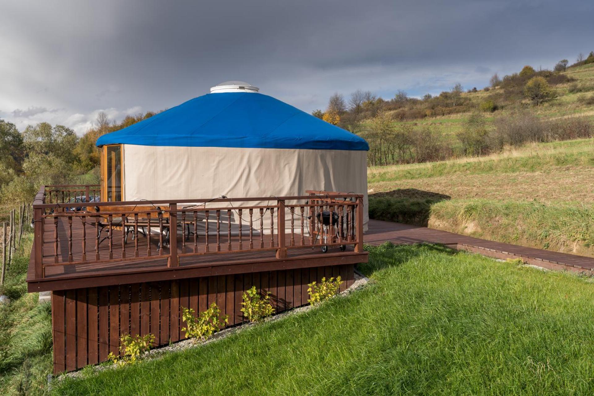 Gorski Glamping - Caloroczne Jurty Z Widokiem Tylmanowa エクステリア 写真